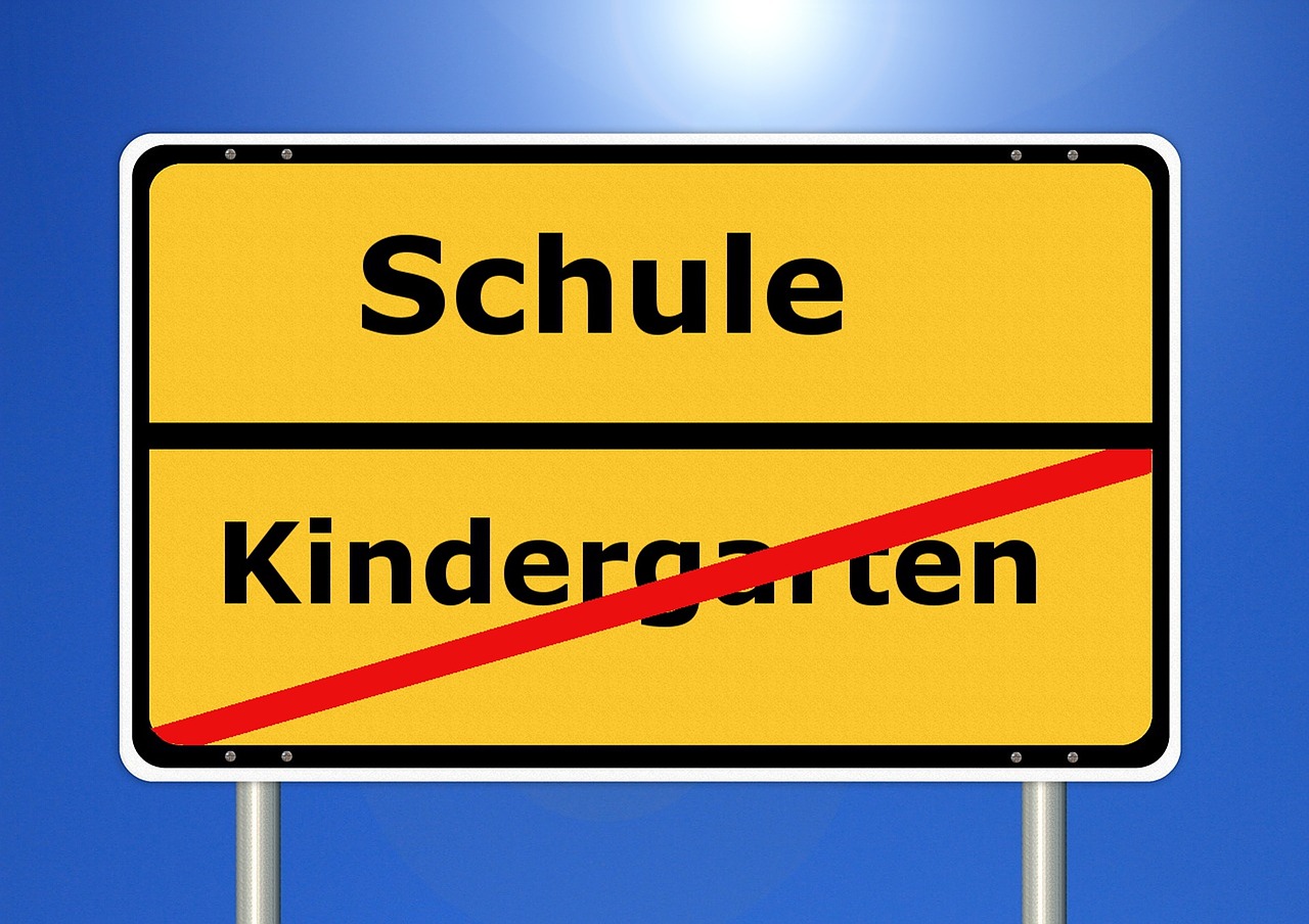 finden sie alle wichtigen informationen zur einschreibung in die schule. erfahren sie, wie sie ihr kind anmelden können, welche unterlagen benötigt werden und welche fristen einzuhalten sind.