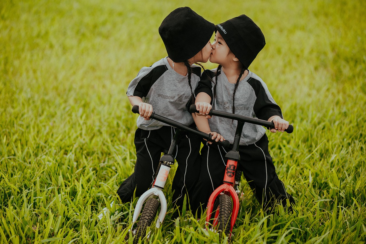 entdecken sie die besten geschenkideen für geschwister! von persönlichen überraschungen bis hin zu gemeinsamen erlebnissen – finden sie das perfekte geschenk, um die bindung zu ihren geschwistern zu feiern.