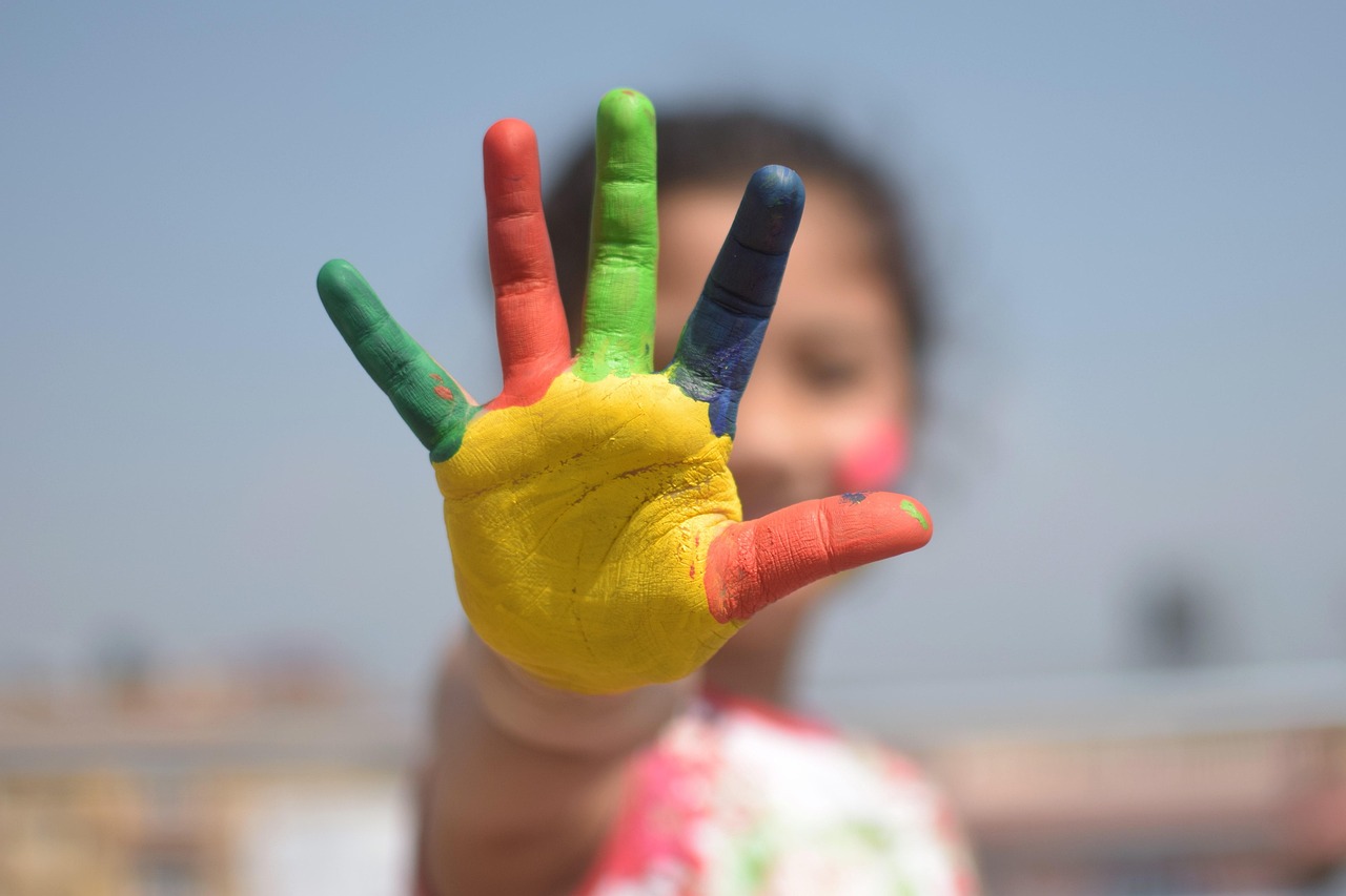 fingerpaints bieten leuchtende, ungiftige farben, die speziell für kreatives malen mit den fingern entwickelt wurden – ideal für kinder und künstler jeden alters.