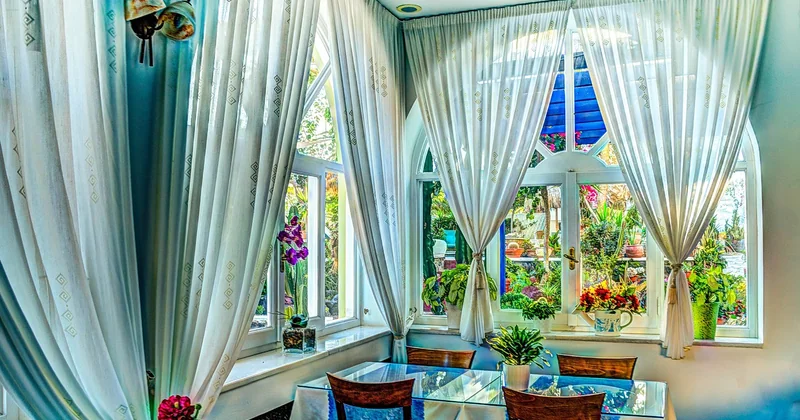 Hotel oder Taverne? Wo Sie in Kamari wohnen