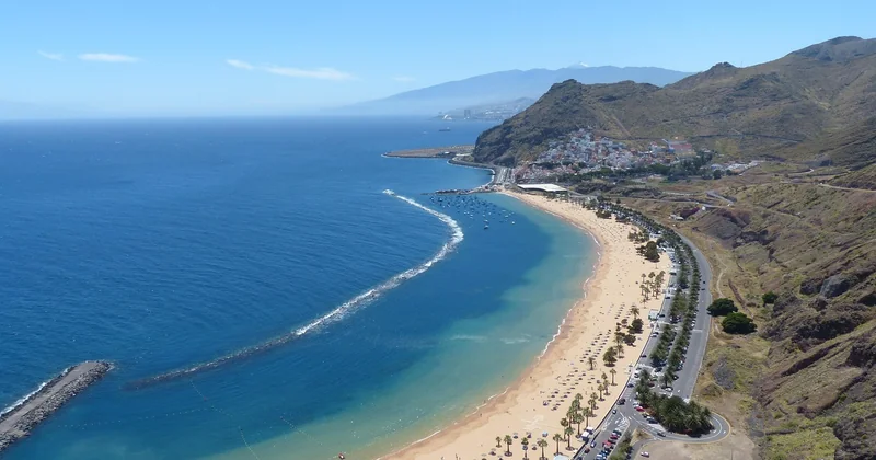 Strandtag an der Playa de las Teresitas